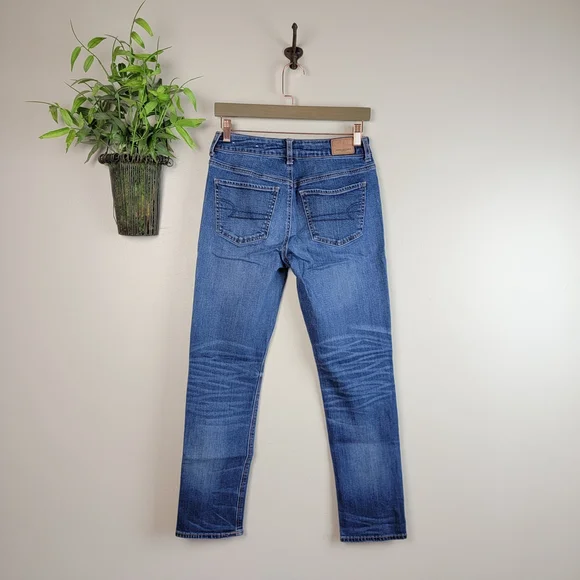 American Eagle Tomgirl Medium Wash Mid Rise Button Fly Distressed AE 2 Jeans - Picture 14 of 16